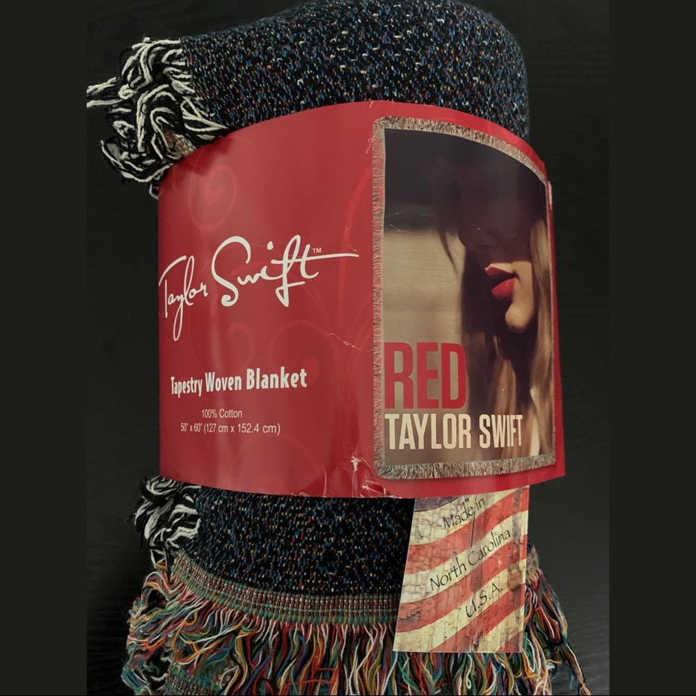 New in Bag Official Taylor Swift Red Blanket